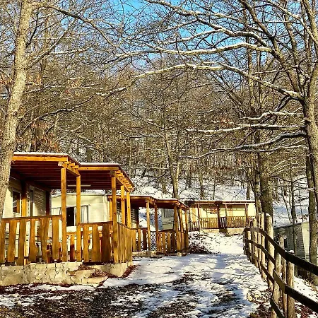 مكان تخييم Village La Verna تشيوسي ديلا فيرنا